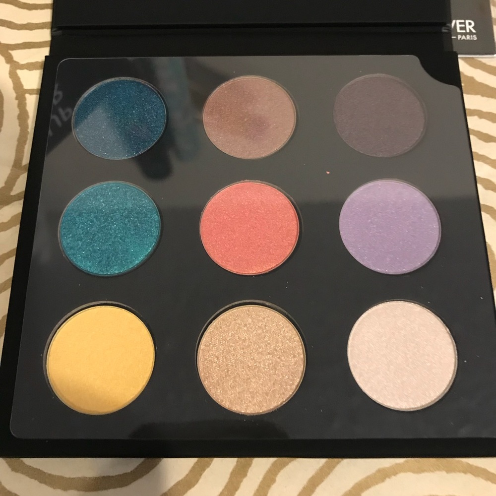 BNIP Make Up For Ever Artists Palette 3 in FLORALS - Picture 3 of 6